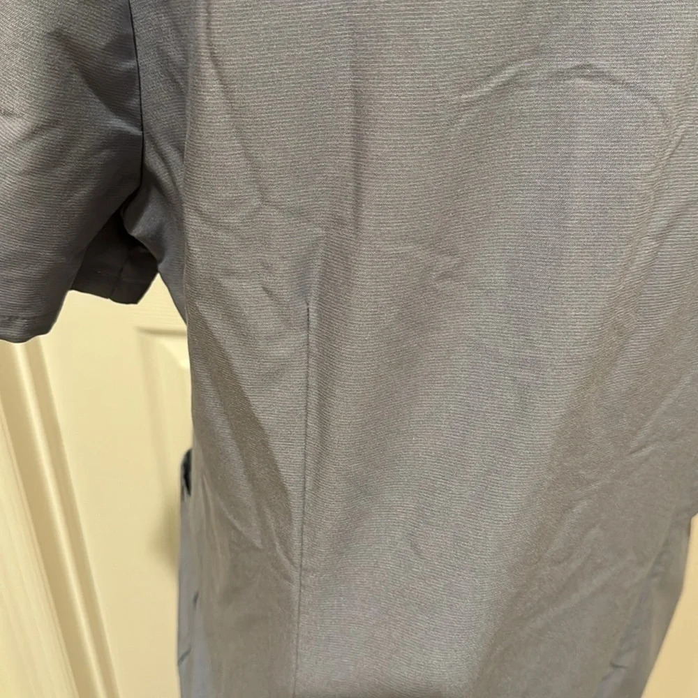 Figs Casma Three Pocket Scrub Top vapor blue technical collection - Picture 8 of 15